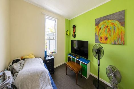 Photo of property in 52b Kingsley Street, Stokes Valley, Lower Hutt, 5019