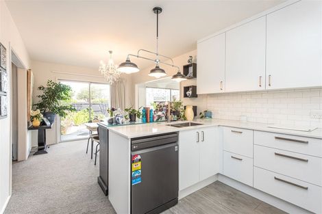 Photo of property in 6 Chilton Drive, Mairehau, Christchurch, 8052