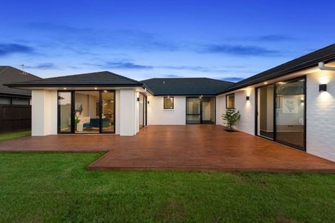 Photo of property in 34 Helen June Avenue, Flagstaff, Hamilton, 3210