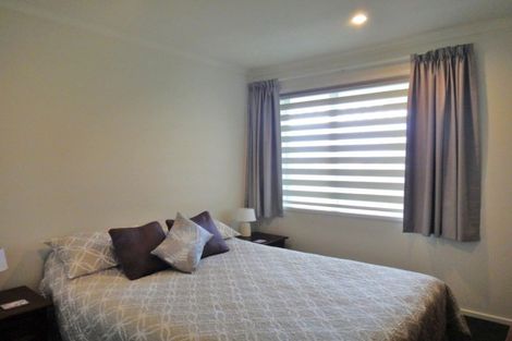 Photo of property in 6 Ara Kahika Lane, One Tree Point, 0118