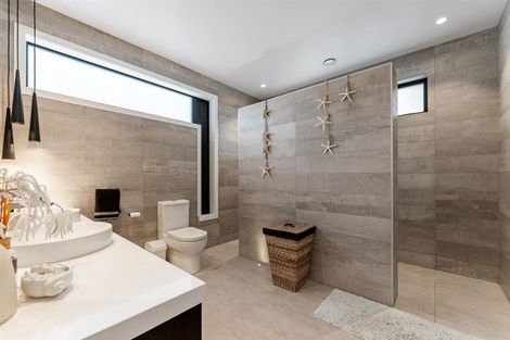 Photo of property in 30 Caroline Heights, Omaha, 0986