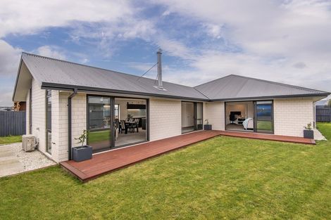 Photo of property in 5 Walter Place, Kirwee, Darfield, 7571