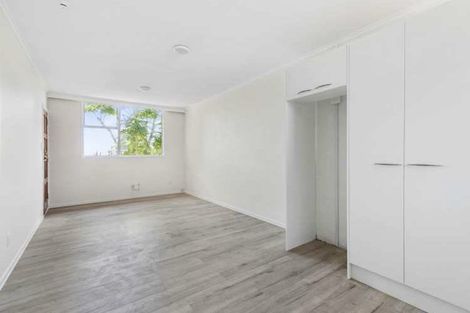 Photo of property in 2/49 Simkin Avenue, St Johns, Auckland, 1072