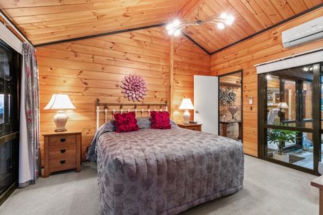 Photo of property in 77 Awanui Rise, Papakura, 2582