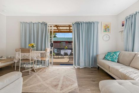 Photo of property in 3/54 Lynwood Road, New Lynn, Auckland, 0600