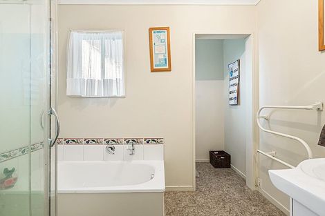 Photo of property in 75 Clark Road, Pahurehure, Papakura, 2113