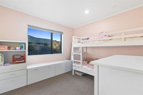 Photo of property in 37 Whitney Place, Rototuna North, Hamilton, 3210