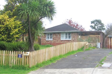 Photo of property in 13 Barrie Avenue, Papatoetoe, Auckland, 2025