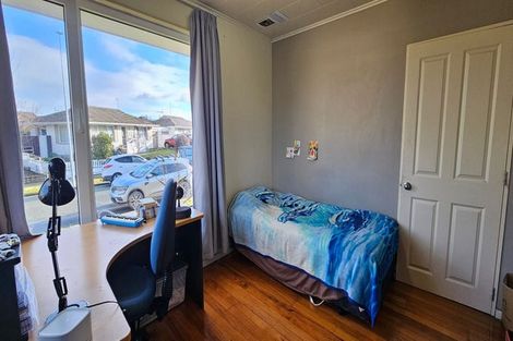Photo of property in 28 Delaware Crescent, Russley, Christchurch, 8042