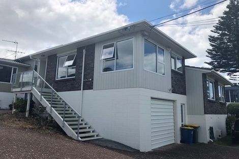 Photo of property in 1/28 Beach Road, Castor Bay, Auckland, 0620