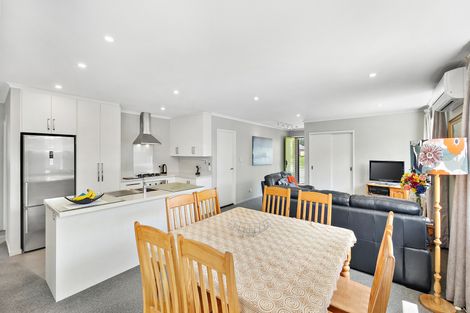 Photo of property in 28 Shillingford Boulevard, Rolleston, 7615