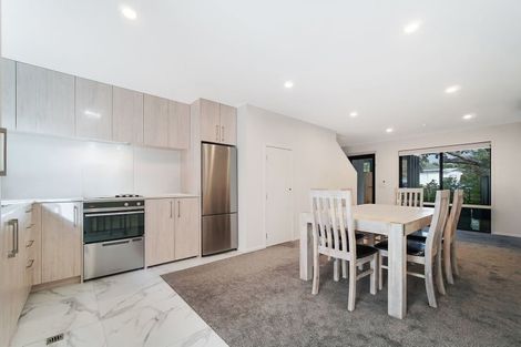 Photo of property in 3/137 Tirimoana Road, Te Atatu South, Auckland, 0602