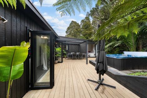 Photo of property in 3 Huia Road, Titirangi, Auckland, 0604