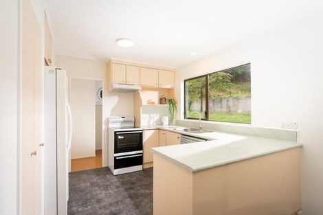 Photo of property in 98 Allington Road, Karori, Wellington, 6012