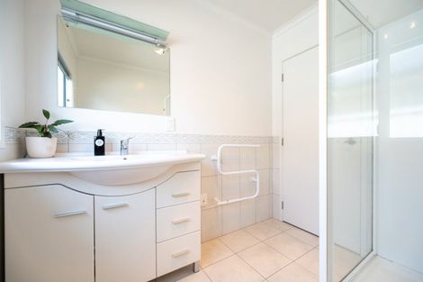 Photo of property in 117 Mcleod Street, Camberley, Hastings, 4120