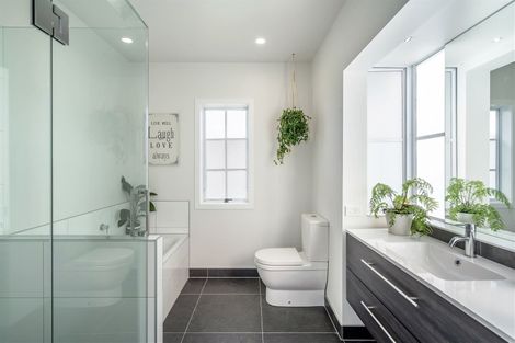 Photo of property in 1/39 Belmont Terrace, Milford, Auckland, 0620