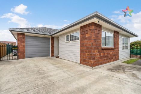 Photo of property in 32 Woodland Mews, Wainuiomata, Lower Hutt, 5014