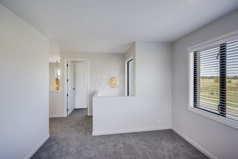 Photo of property in 24 Aspiring Drive, Poraiti, Napier, 4112