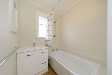 Photo of property in 65 Kettle Avenue, Awapuni, Palmerston North, 4412