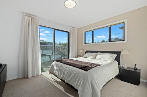 Photo of property in 5 Valley Crescent, Wanaka, 9305