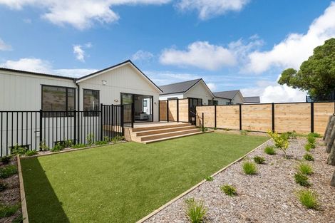 Photo of property in 36b Kukuwai Avenue, Red Beach, 0932