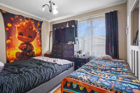 Photo of property in 102 Effingham Street, North New Brighton, Christchurch, 8083