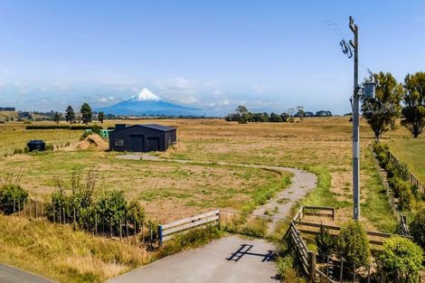 Photo of property in 240 Ohanga Road, Onaero, Waitara, 4383
