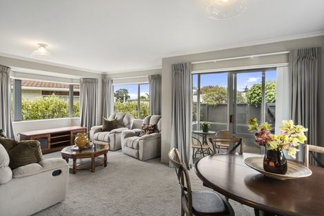 Photo of property in 3/3 Union Street, Merrilands, New Plymouth, 4312