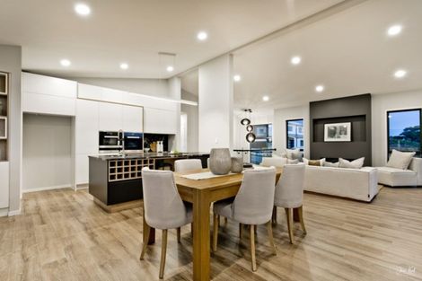 Photo of property in 21 Longshore Drive, Long Bay, Auckland, 0630