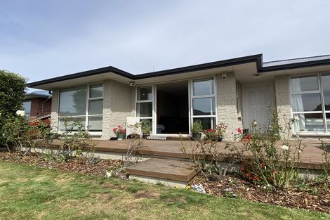 Photo of property in 4 Carbine Place, Sockburn, Christchurch, 8042
