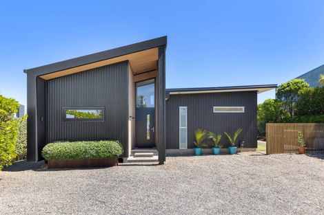 Photo of property in 411 Oaia Road, Muriwai, 0881