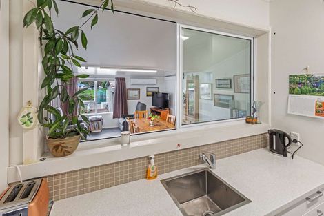 Photo of property in 8 Paraekaretu Street, Hunterville, 4730