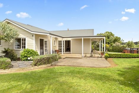 Photo of property in 948 Awhitu Road, Pollok, Waiuku, 2683