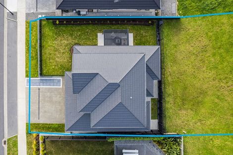 Photo of property in 11 Te Hoiere Street, Aotea, Porirua, 5024