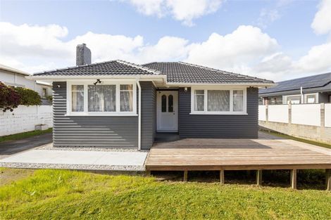 Photo of property in 15 Livingstone Avenue, Nawton, Hamilton, 3200