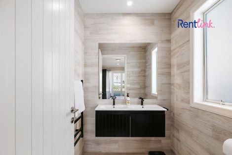 Photo of property in 17 Matepu Crescent, Pyes Pa, Tauranga, 3112