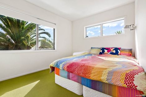 Photo of property in 2/42 Rata Street, New Lynn, Auckland, 0600