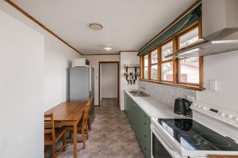 Photo of property in 24 Thames Street, Roslyn, Palmerston North, 4414