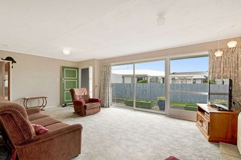 Photo of property in 19 Tainui Street, Castlecliff, Whanganui, 4501