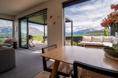 Photo of property in 93 Spur Ridge Rise, Jacks Point, 9371