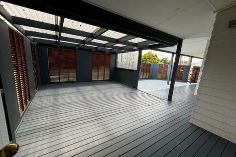 Photo of property in 1 Gosford Drive, Botany Downs, Auckland, 2010