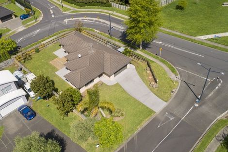 Photo of property in 75 Inverness Drive, Pyes Pa, Tauranga, 3112