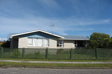 Photo of property in 21 Ngahue Crescent, Carters Beach, Westport, 7825