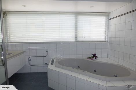 Photo of property in 8b Te Akau Crescent, Bucklands Beach, Auckland, 2012