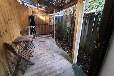 Photo of property in 142 Edgewater Drive, Pakuranga, Auckland, 2010