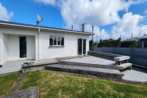Photo of property in 43 Fox Street, Opunake, 4616