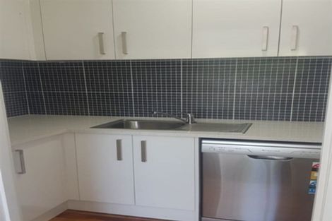 Photo of property in 52 Evans Road, Glen Eden, Auckland, 0602