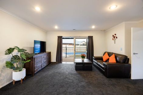 Photo of property in 5 Allgood Place, Rototuna North, Hamilton, 3210