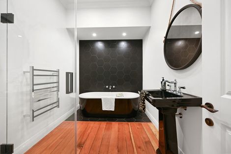 Photo of property in 16 Endeavour Avenue, Flagstaff, Hamilton, 3210