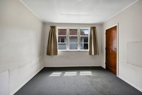 Photo of property in 5 Glenpark Avenue, Westown, New Plymouth, 4310